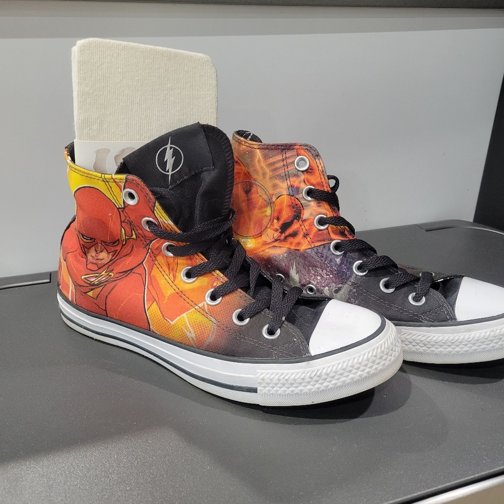 Converse / DC Comics / The Flash / High-Top Sneakers / EUC